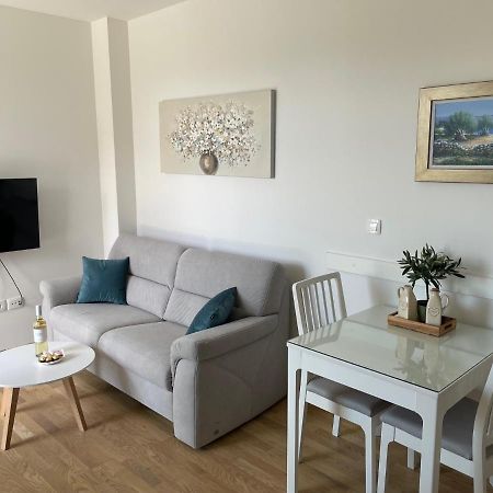 Studio Apartment Maris Podstrana Bagian luar foto