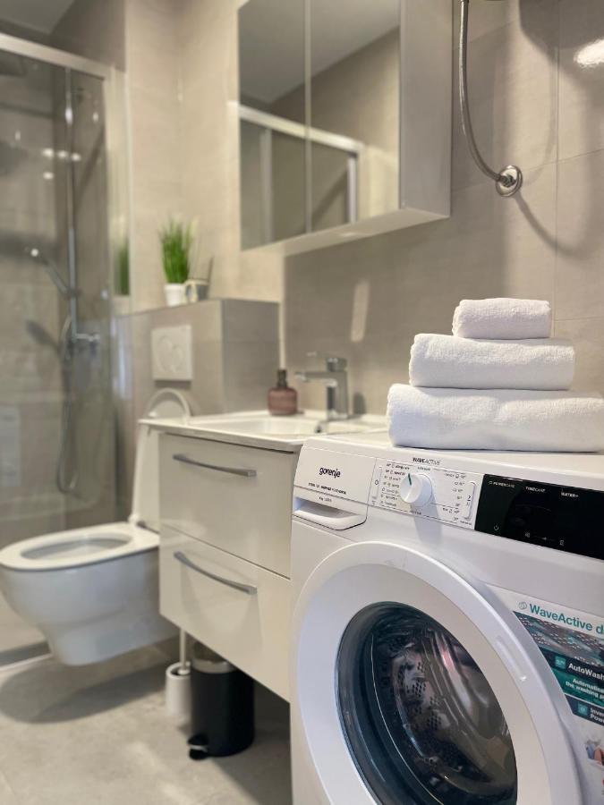 Studio Apartment Maris Podstrana Bagian luar foto